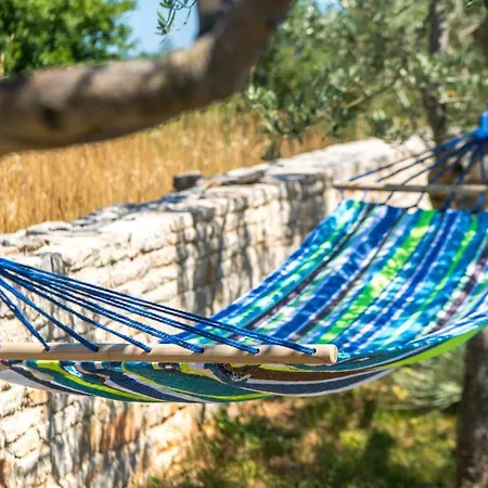 Silentio For 5 Persons With Whirlpool And Large Garden Only 3 Km From The * Marčana