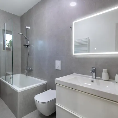 Silentio For 5 Persons With Whirlpool And Large Garden Only 3 Km From The